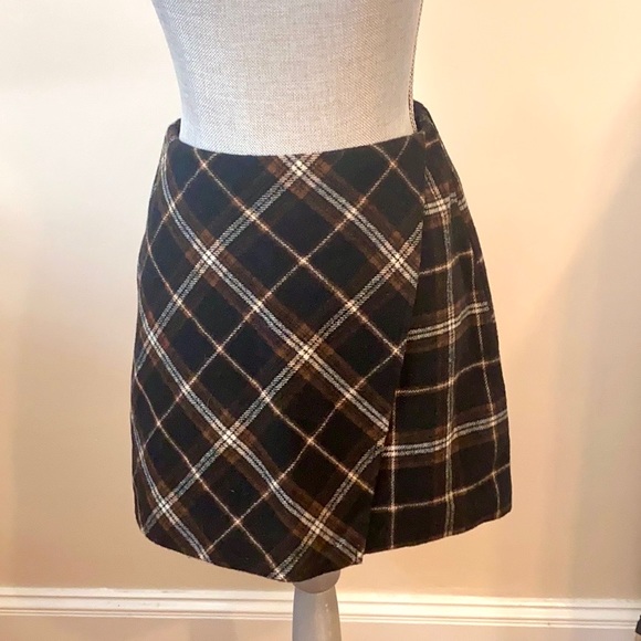 Hollister Dresses & Skirts - Hollister multicolor plaid skirt, size small